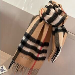 Women's Burberry Classic Scarf 32*180